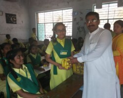 Fruits and Sweets Distribution in 14 Oct 2015
